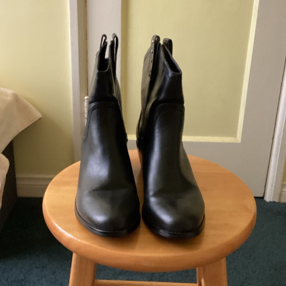 Rebels Black Leather Ankle Booties